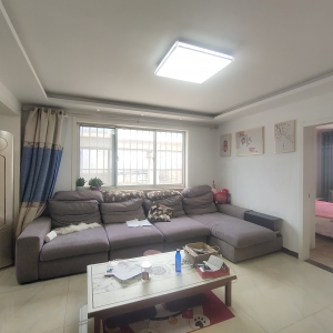 望海园中学望岛名郡，94.7平三室两厅，简单装修，多层住人三楼，带储藏室