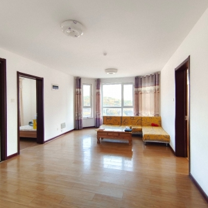 出租状态莱茵小镇东边户