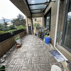 保利凯旋公馆 带露台