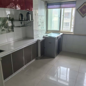 依海嘉园西区83平多层顶楼简单装修