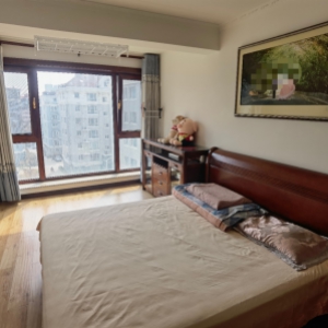 依海嘉园精装三室