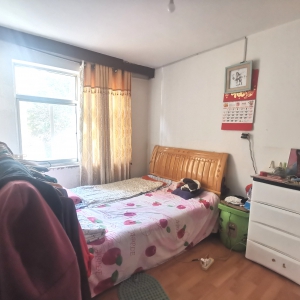 实验中学住人二楼