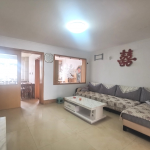 实验中学住人二楼