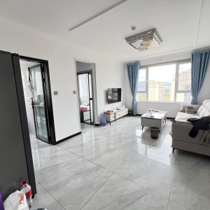 恒和家园 精装三室 2卫带窗