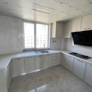 密码锁看房 学府水岸  带地下车位 