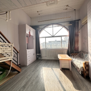 皇冠北区海瞳路 多层小复式 2室1厅1卫精装 家具家电齐全 20万